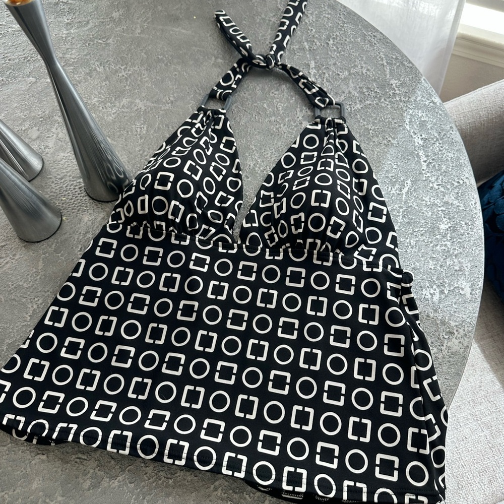 Caribbean Joe Black & White Geometric Halter Top